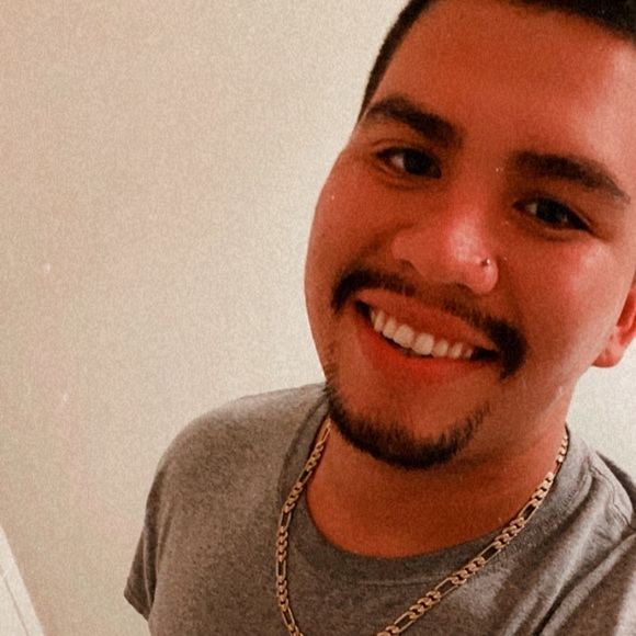 Meet your Posher, Gabriel - Picture 1 of 1